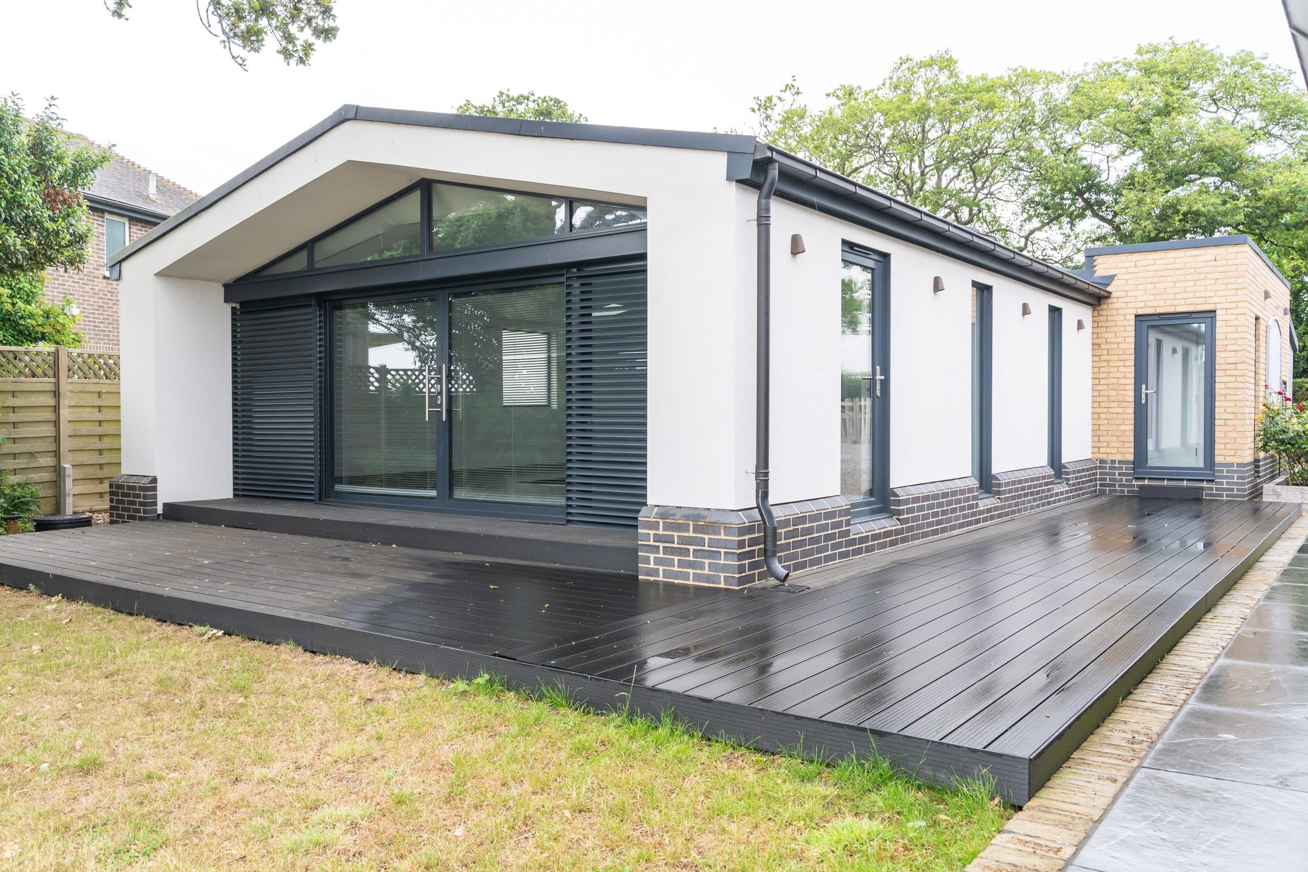 Bespoke Swimming Pools & Pool Houses In and around West Sussex